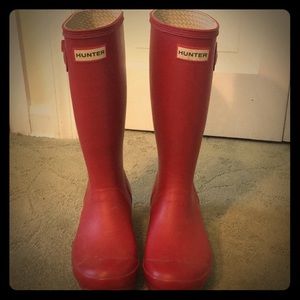 Hunter rain boots -red matte -size 7